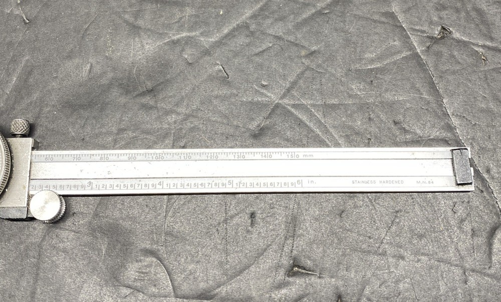 Mitutoyo 6” Dial Caliper 505-637-50 .001”