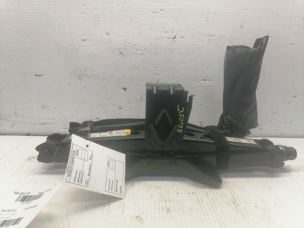 Jack and Tools Set Kit Fits 2010 Traverse