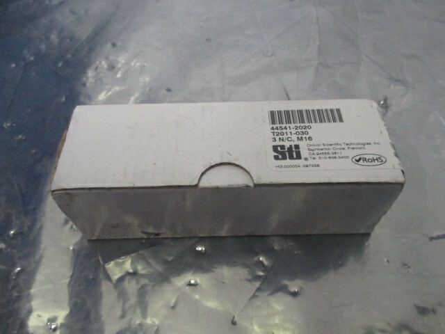 STI T2011-030 Switch, 3 N/C, M16, Omron 452670