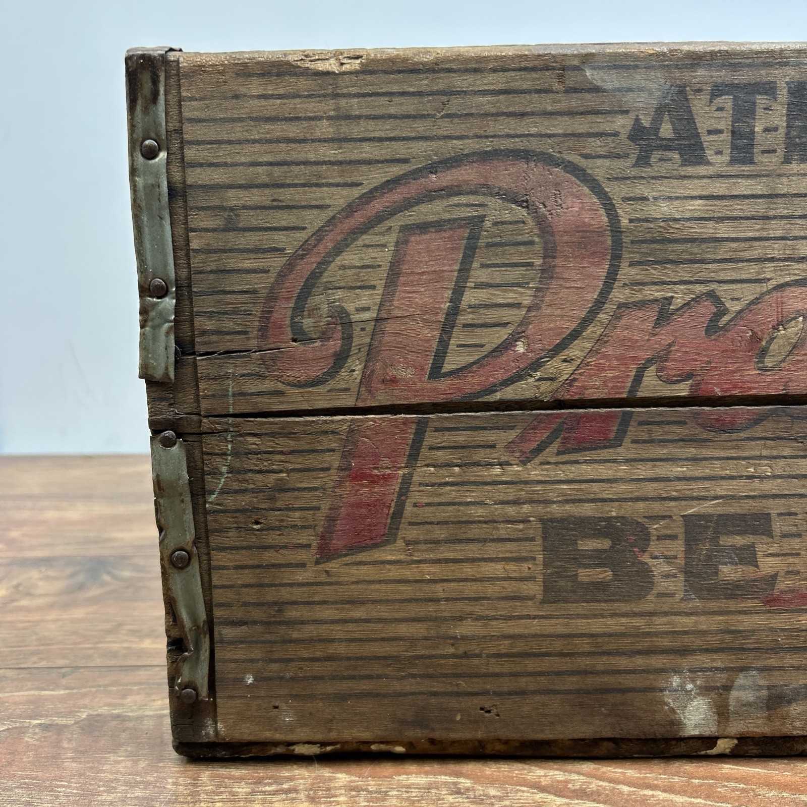 Atlas Prager Beer Crate Case Wood Chicago BW96 Wooden Advertising No Lid