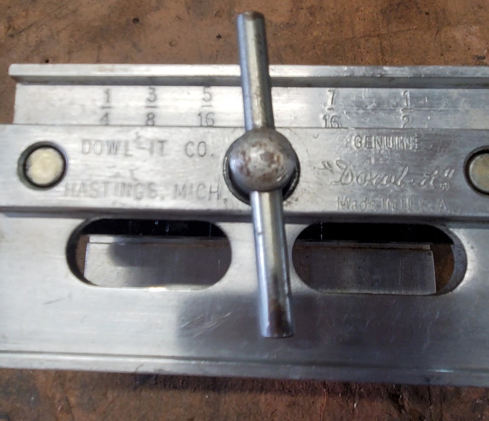 Dowl-it Self Centering Dowel Pin Drill Guide Vise Model 1000 Made U.S.A.