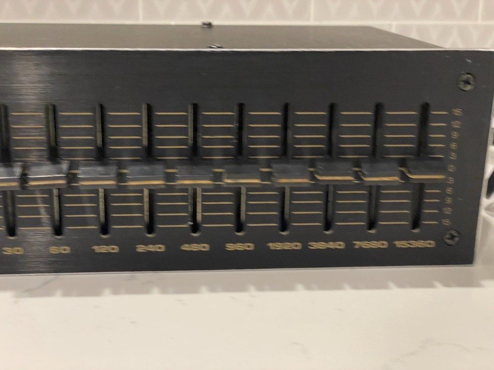*Powers On!* *Unknown condition* Vintage Spectro Acoustics 2102R Equalizer