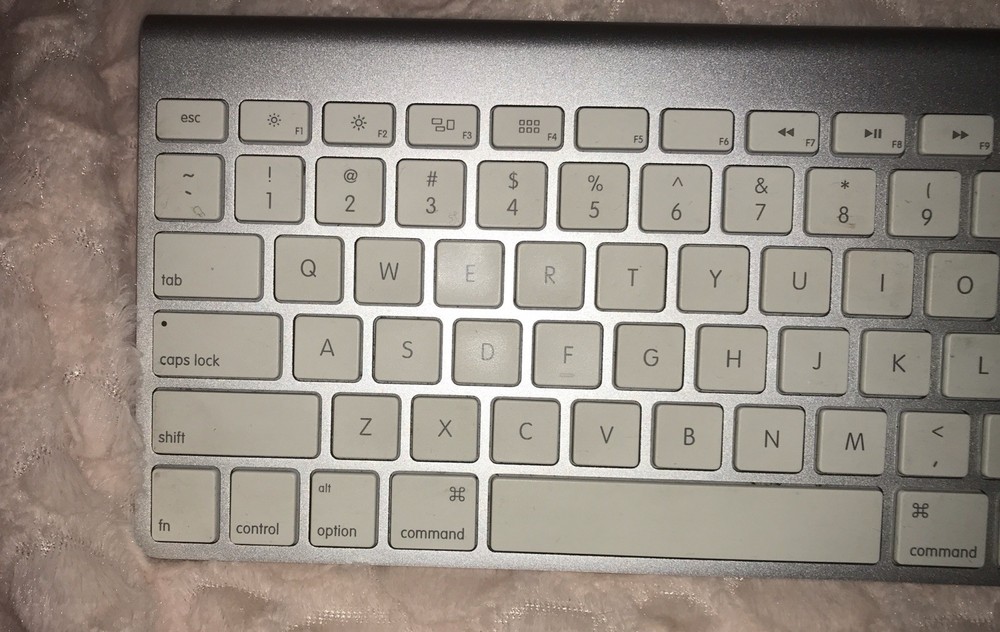 Original Apple Magic Keyboard Bluetooth Wireless Model A1314 - TESTED WORKING