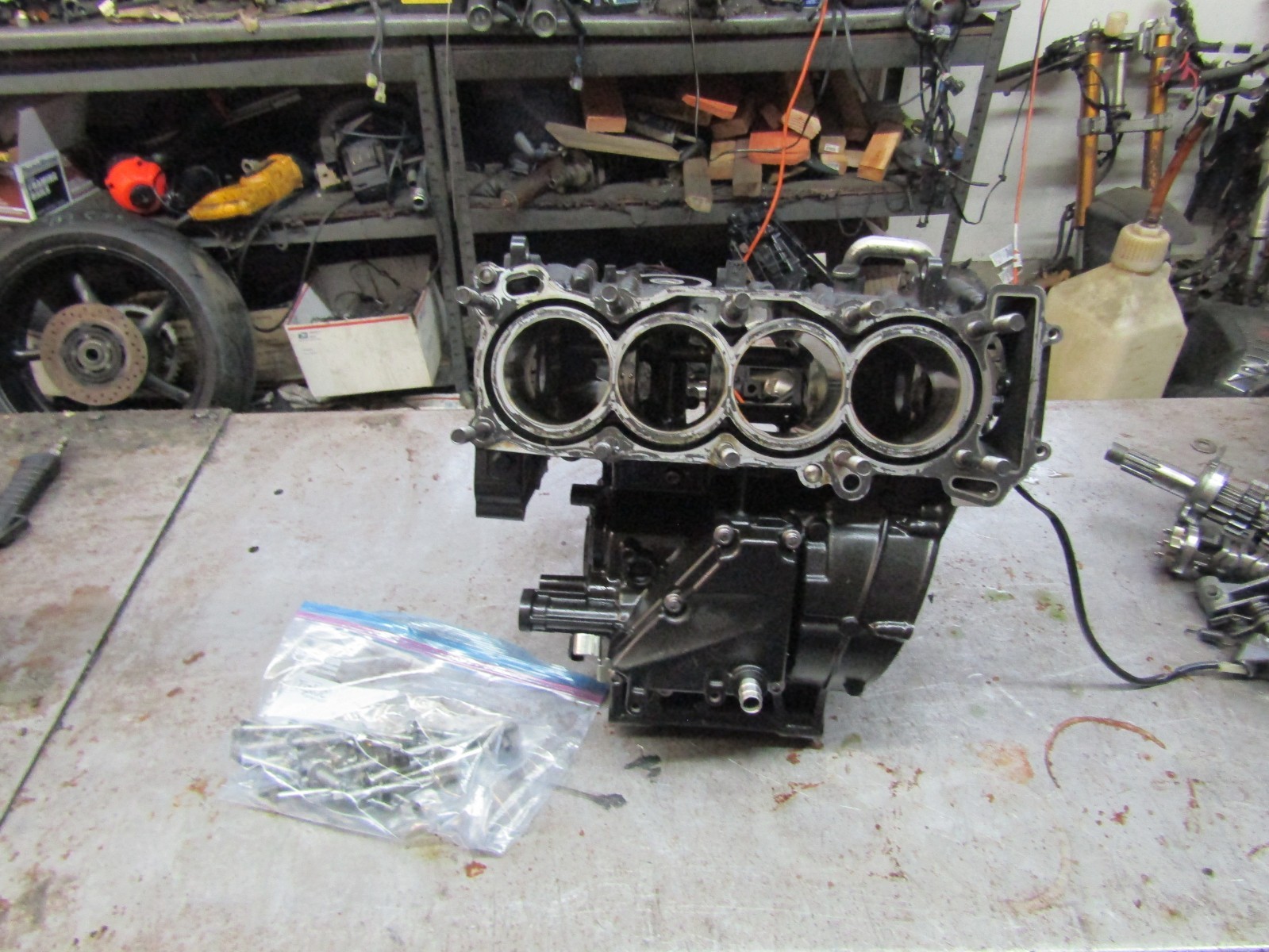 USED OEM 2017 - 2020 Yamaha Crankcase Assembly Halves YZF-R6 R6 BN6-15100-09-00