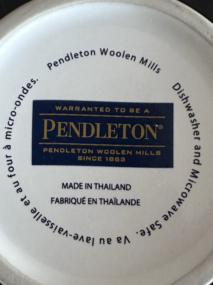 PENDLETON Legendary Ceramic Mug "In Their Element" Feathers 18 oz