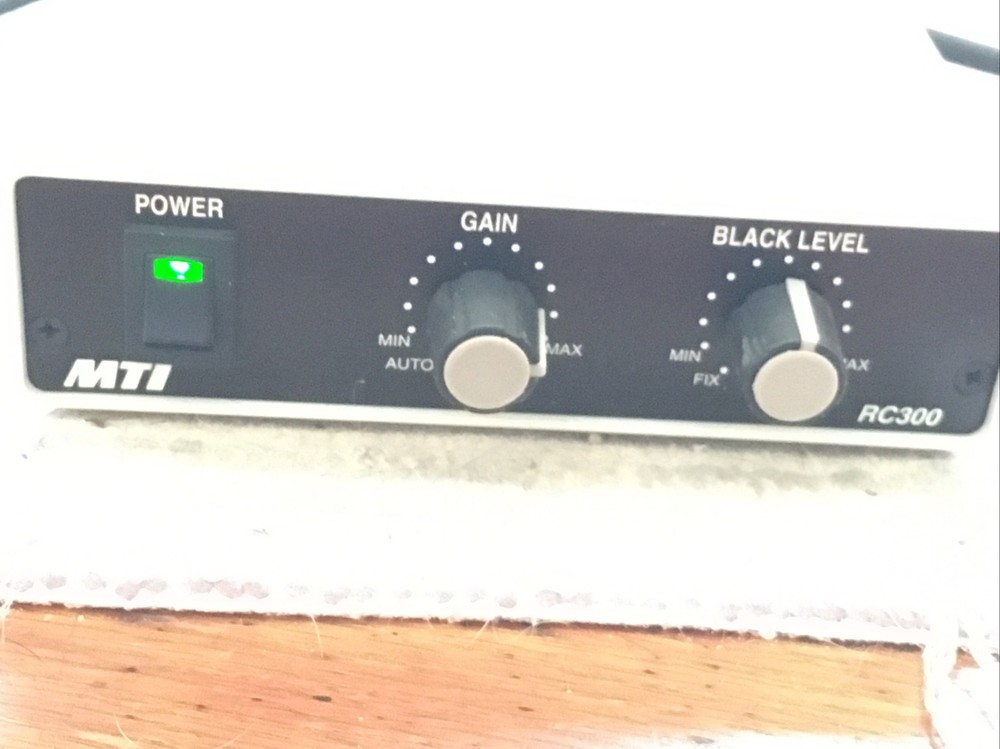 Dage-MTI CCD-300T-RC Microscope C-Mount Monochrome Camera Controller Adapter