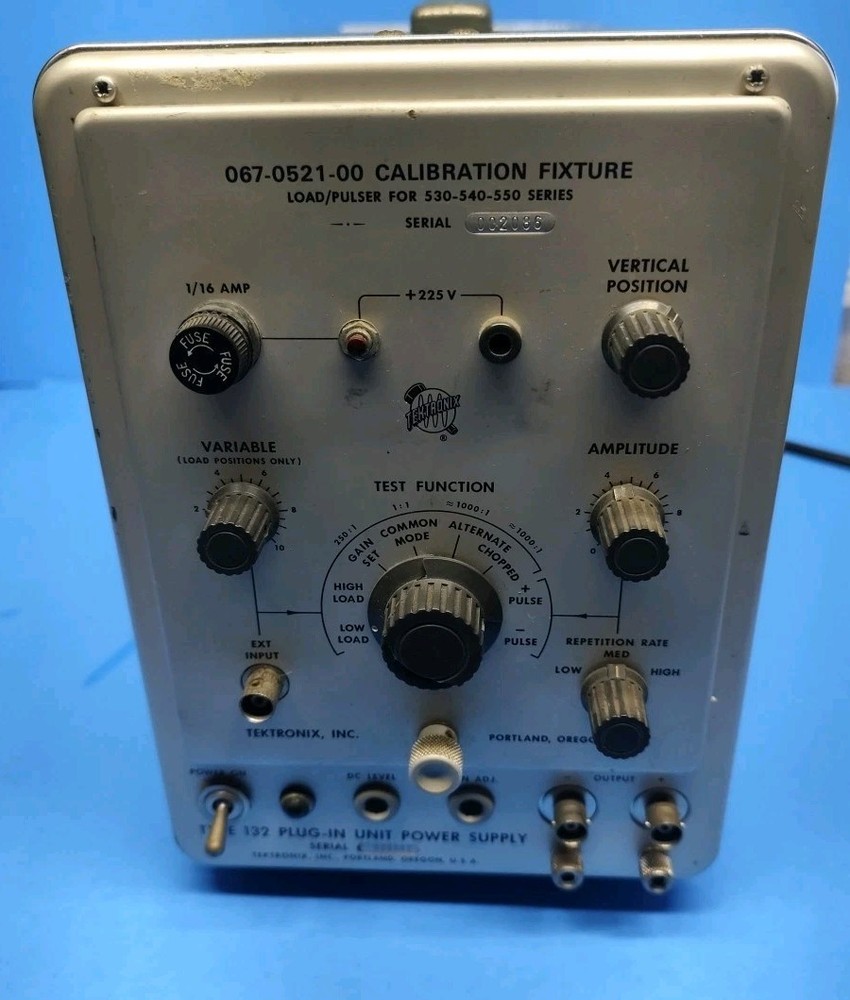 Tektronix E 132 Plug-In Unit Power Supply