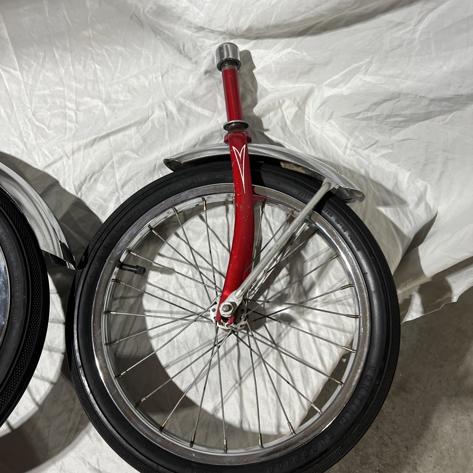 **** Vintage Red Schwinn Tires Rims Fenders NICE Stingray PIXIE 16” Wheels ****