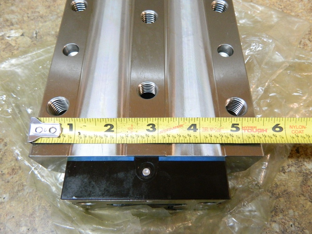 BOSCH REXROTH R18535122X Linear Roller Bearing Runner Block *NEW*