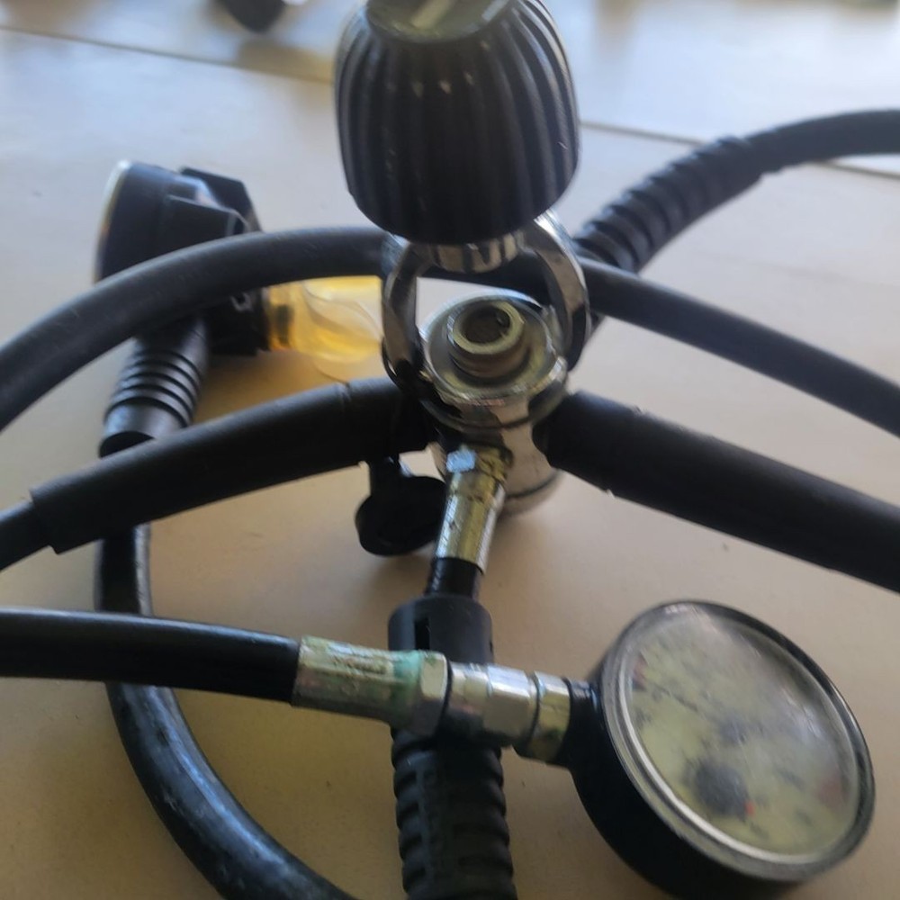 U.S. Divers Select regulator and octopus, Dacor gauge set, untested