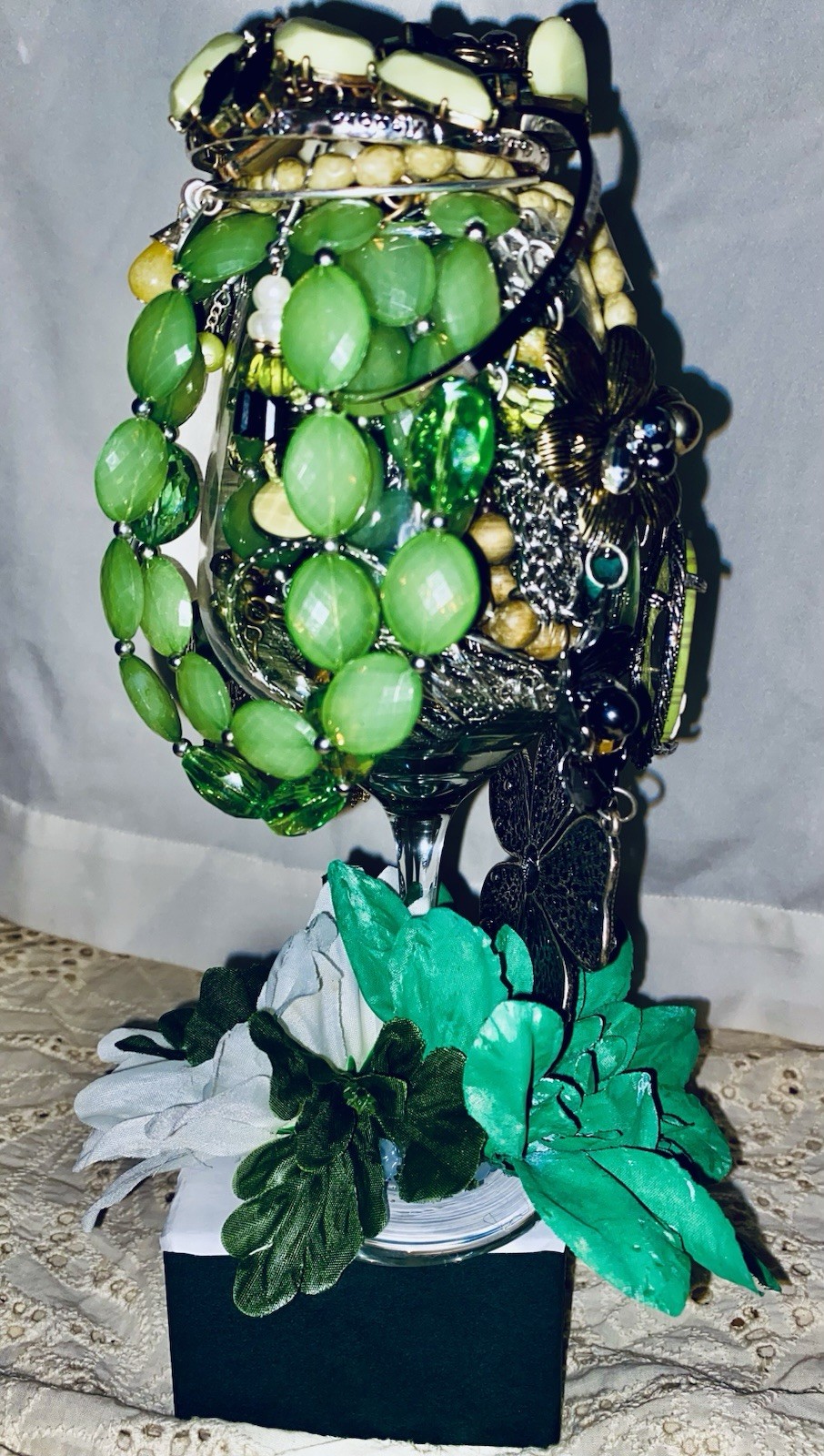 💚Enchanted Green Forest Whimsical Mystery Jewelry Jar – All Wearable pieces🌿💚