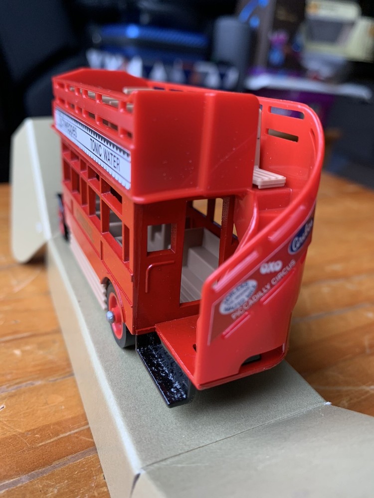 Matchbox Y23 AEC S type omnibus