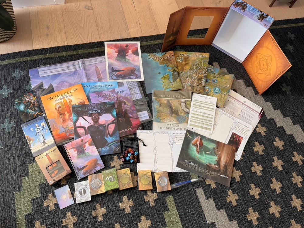 Numenera Reliquary Boxed Set (Kickstarter) and Q-Workshop Dice Sets