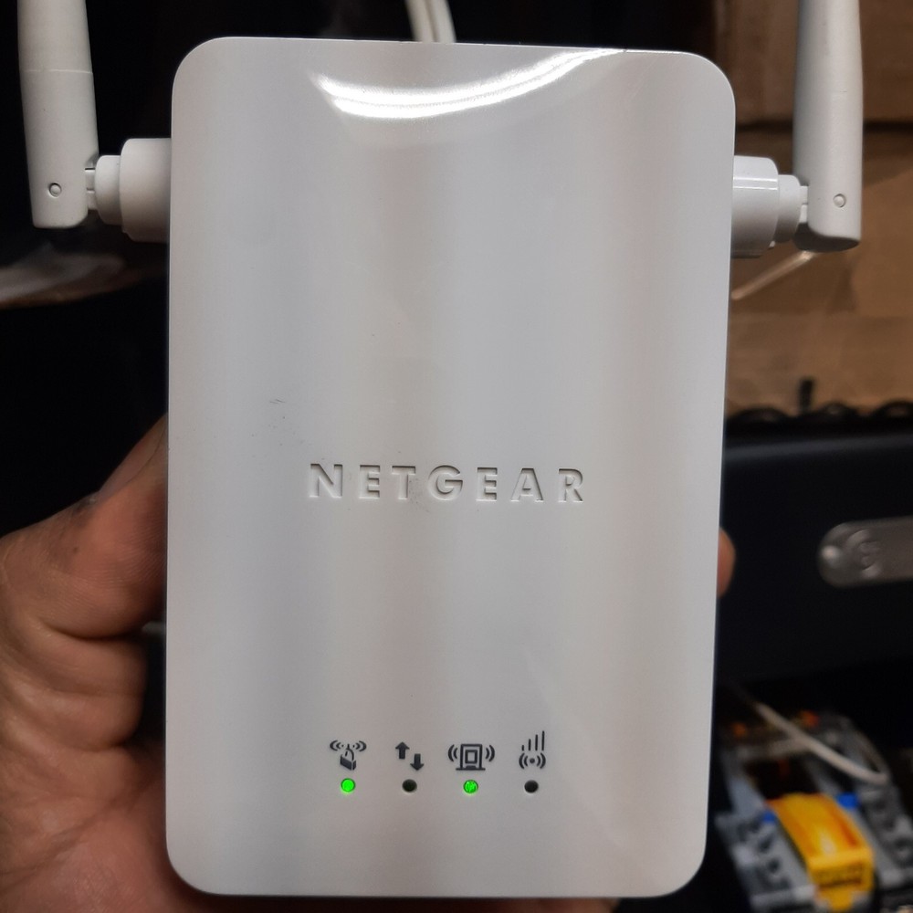 NETGEAR Universal Wifi Range Extender WN3000RP White