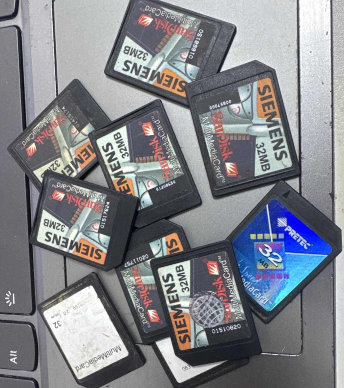 32MB MMC MultiMedia Memory Card MultiMediaCard 7 Pins