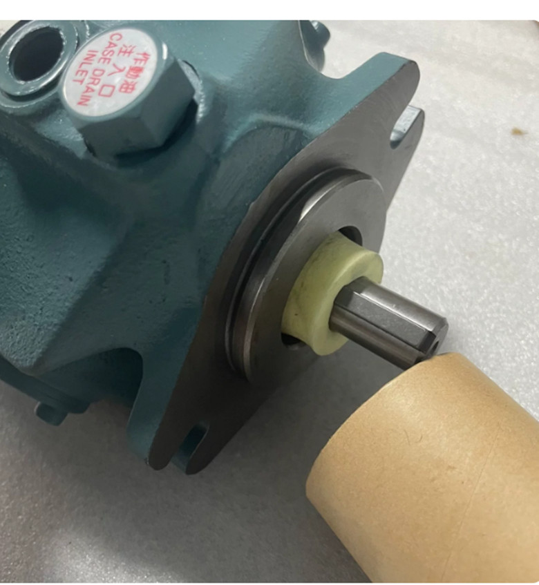 1pc NEW DAIKIN piston pump V8A1RX-20