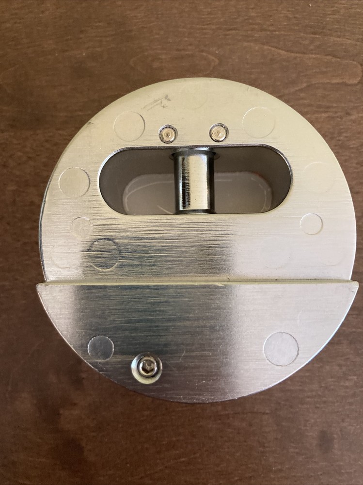 Master Lock 6271 Hidden Shackle Padlock -- NEW -- includes 2 keys