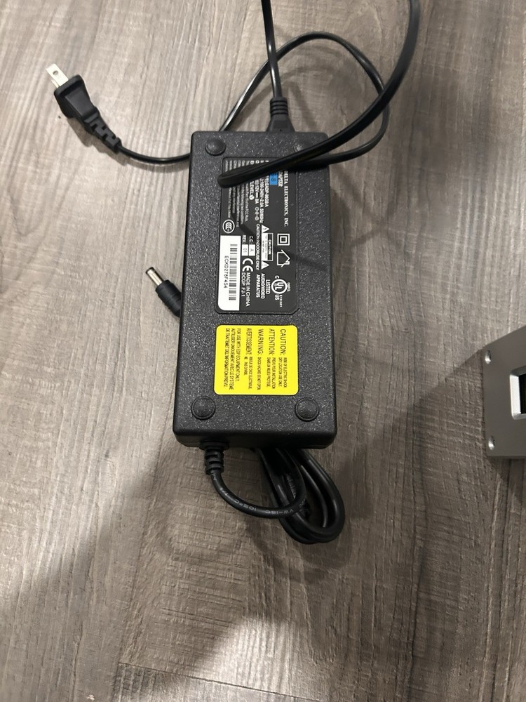 Professional CZE-T251 25W FM Transmitter Stereo Broadcast Open Box