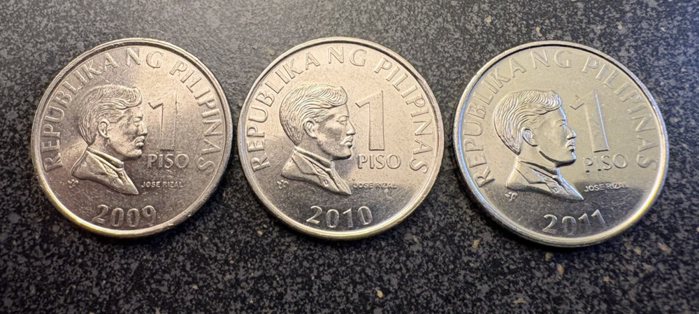 Philippines (3) 1 Piso Coins - 2009, 2010, and 2011