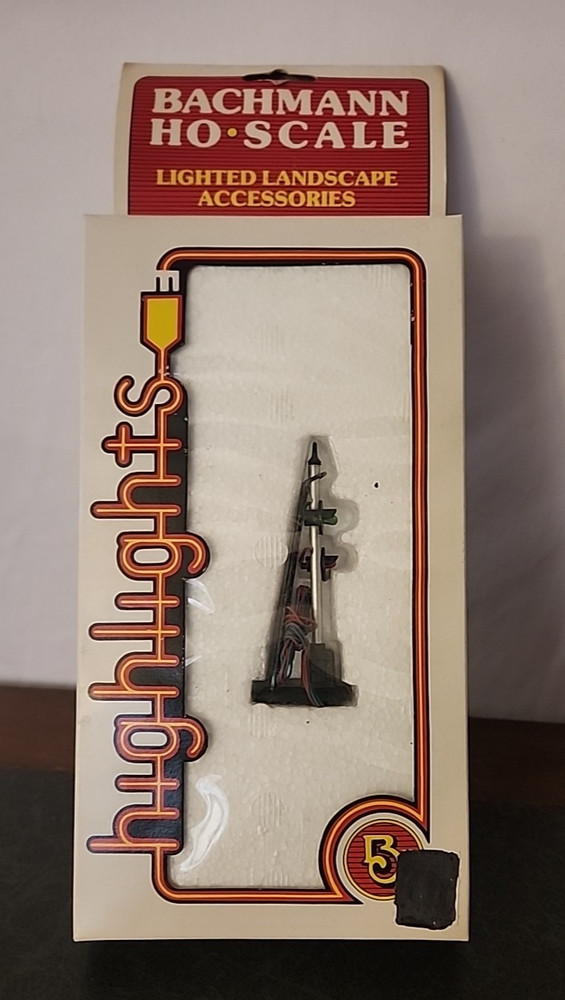 BACHMANN HO SCALE AA424022 LIGHTED ACCESSORY 2 LIGHT SIGNAL