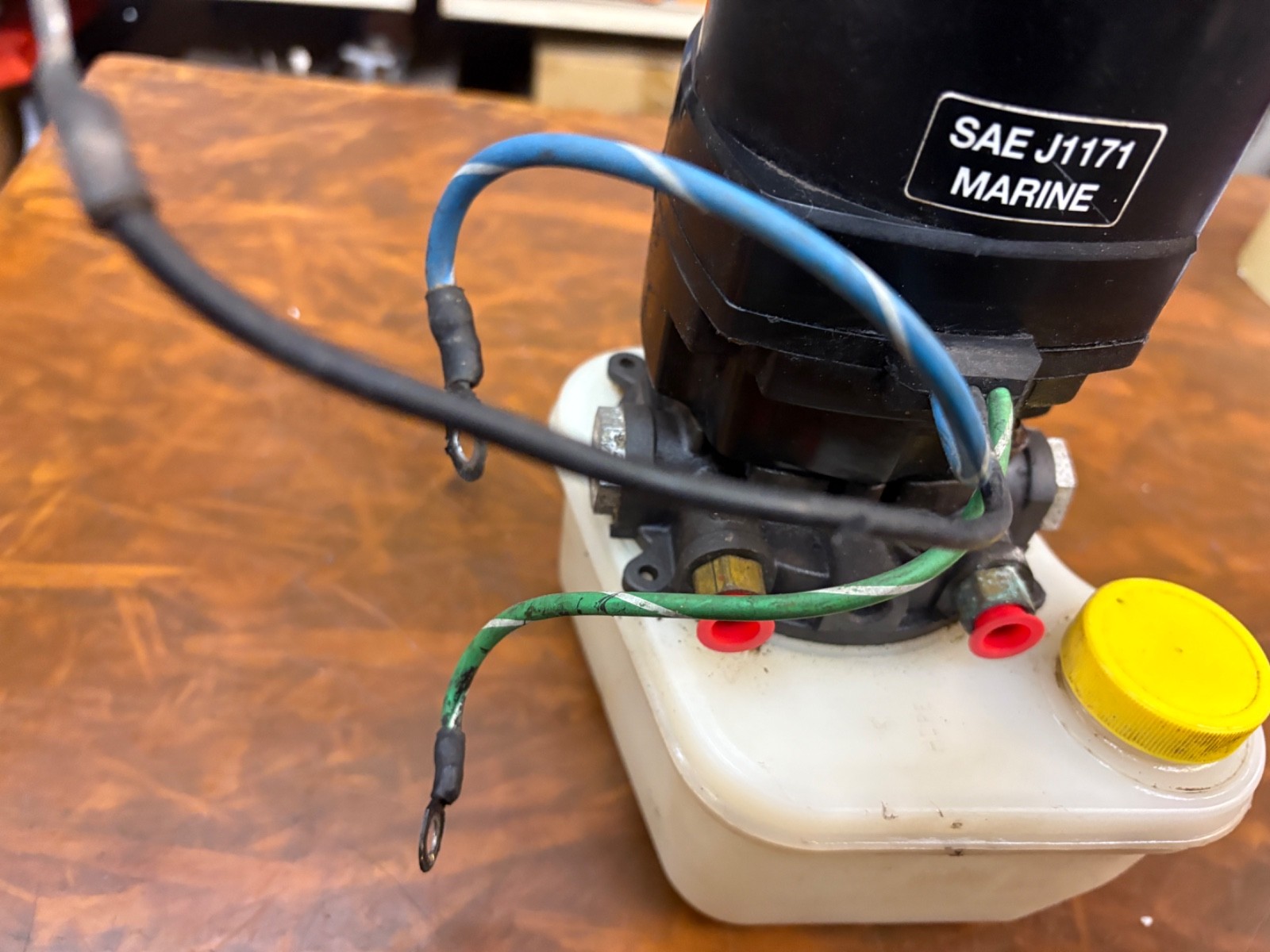 MERCRUISEER POWER TRIM PUMP ALPHA + BRAVO USED!! TESTED!!!!