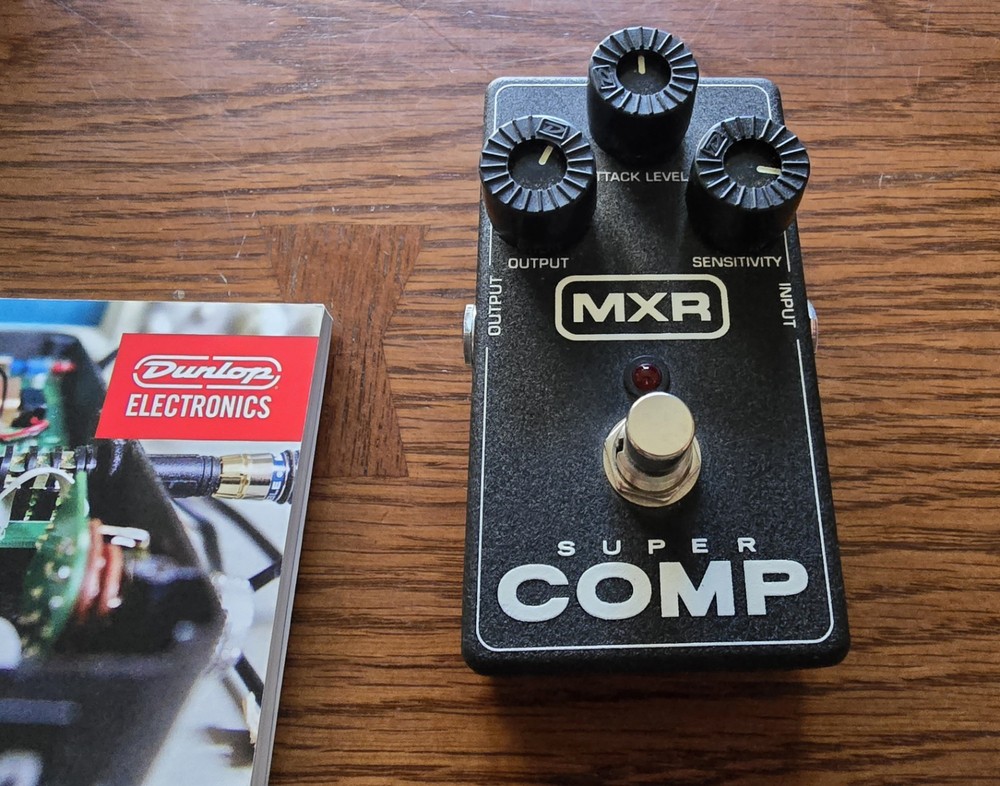 Dunlop MXR SuperComp M132 Compressor Guitar Effect Pedal