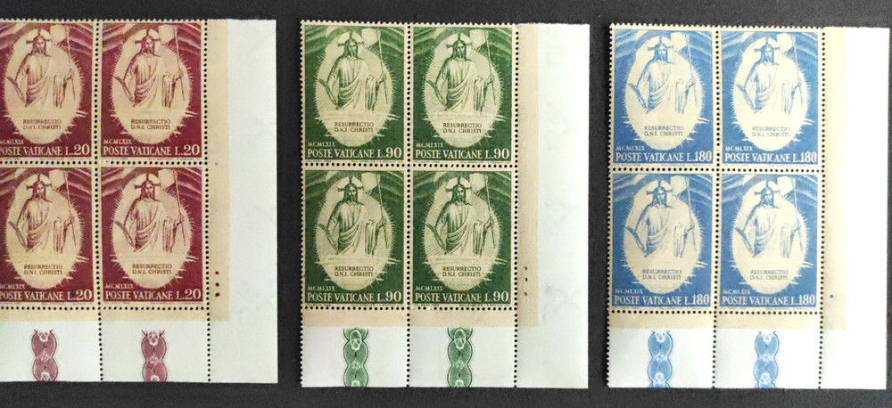 Vatican 1969 Easter Resurrection 3 Values in Quarters MNH** + Envelope BU