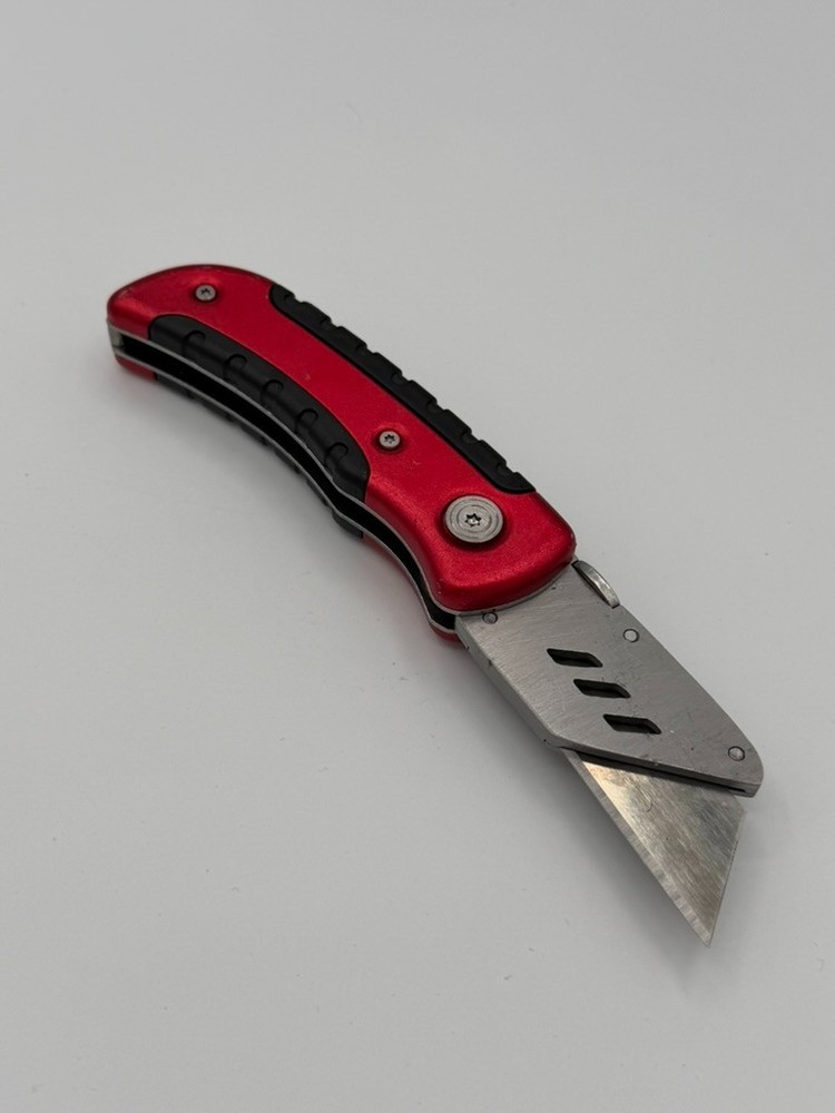 Pro-Grade Folding Utility Knife Box Cutter Retractable Blade EDC Red Black