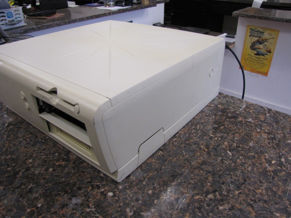 Vintage Dell Optiplex GXi DCM Retro Desktop Computer - Powers on