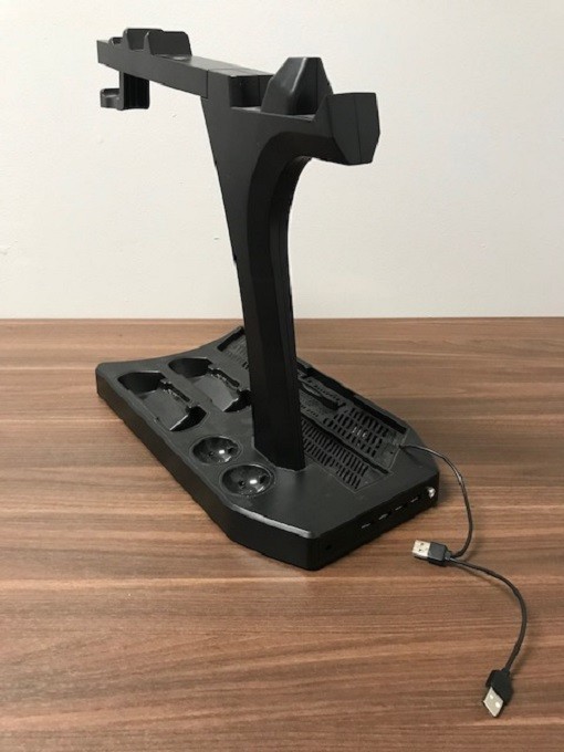 PlayStation 4 USB Powered Stand Holds Console Two Controllers And Two Move 6E