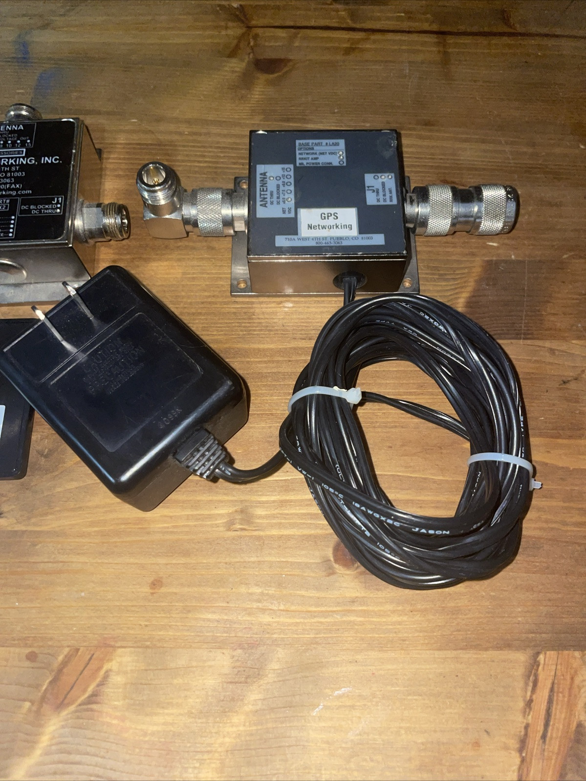 GPS LDCBS1X2 & LA20 Networking La20 Power Supply And Gps Antenna With Adapters