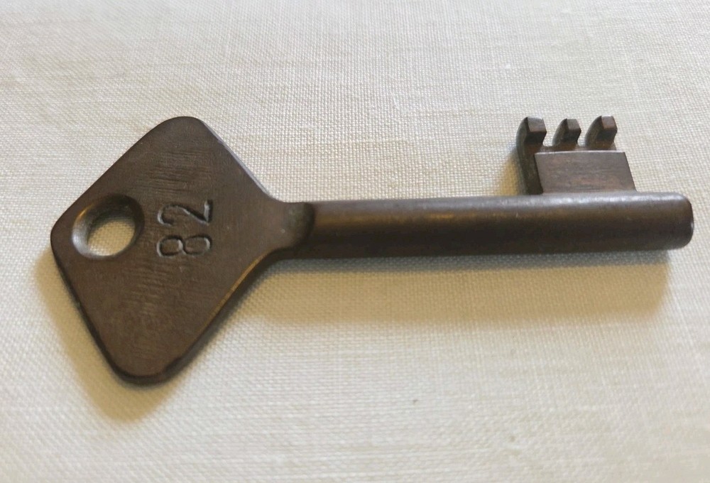 Solid Brass Skeleton Key Thick Barrel Marked GYRO Diamond Head Security Cabinet