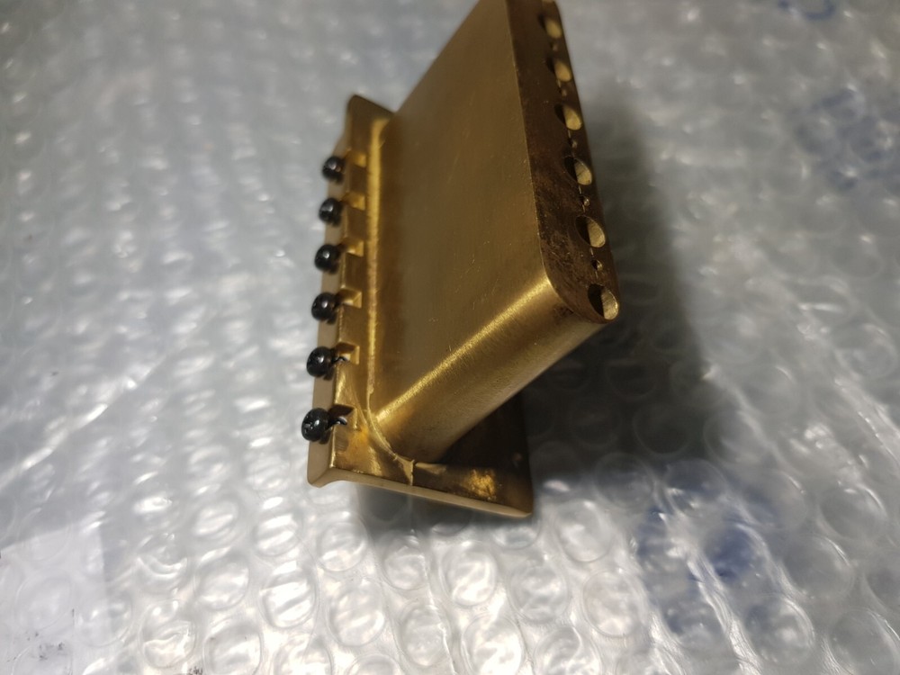 80's SOLID BRASS STR*T TREMOLO - TOP SUSTAIN