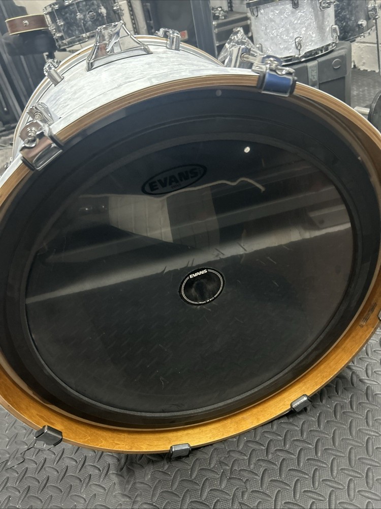 Tama Bass Drum 22 By 18