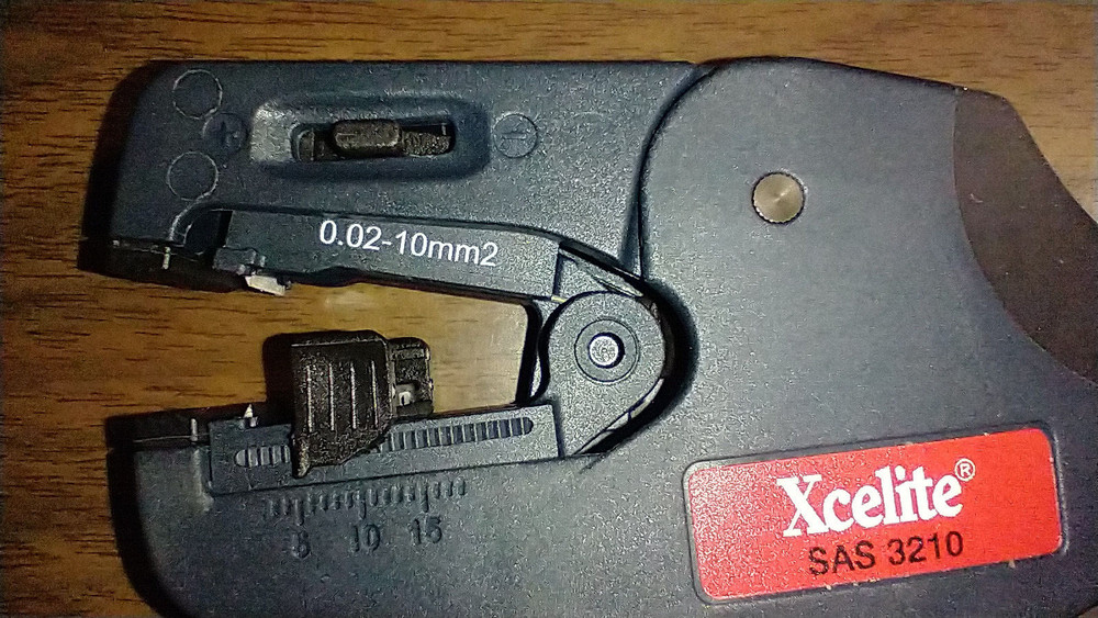 Xcelite SAS3210 - Wire Stripper - Self-Adjusting Combination