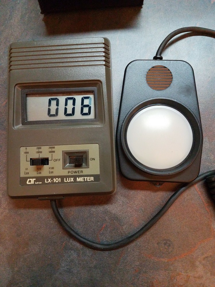 Lutron LX-101 Lux Meter with Case