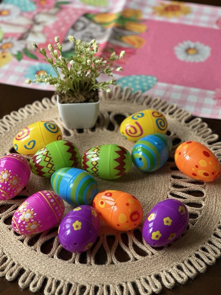 Easter Eggs “empty” Colored - 12 Pieces