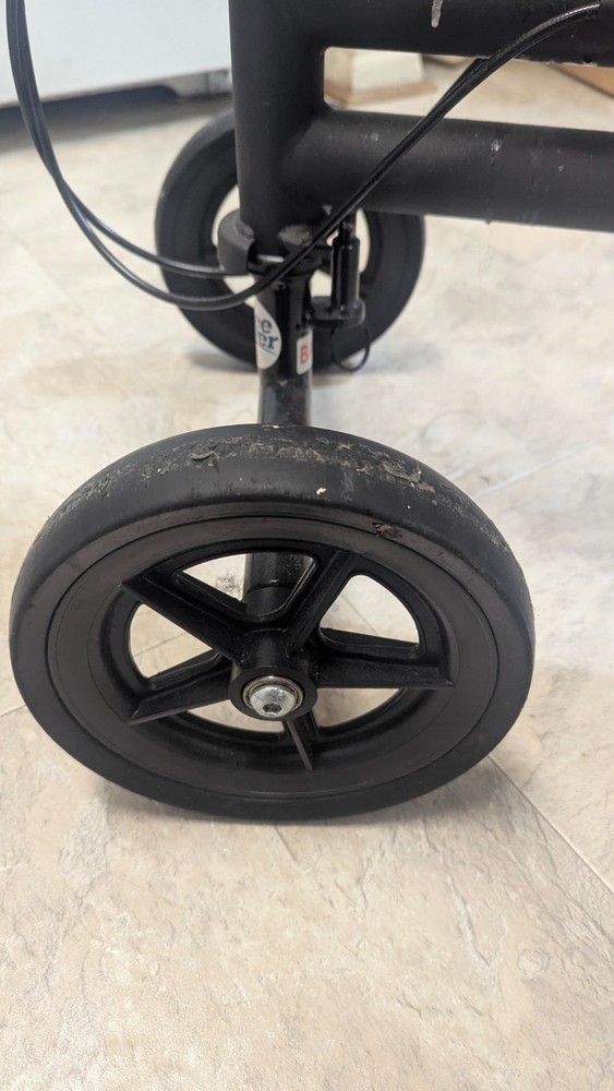 Knee Scooter for Limited Mobility