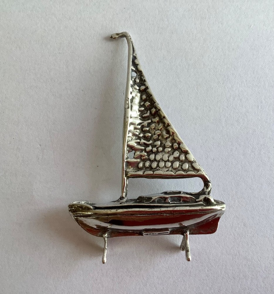 VINTAGE CONTINENTAL SOLID SILVER MINIATURE SAILING BOAT