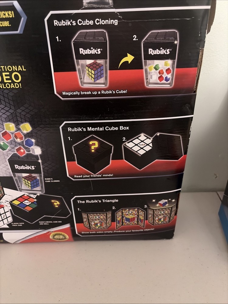 Fantasma Toys Rubik's Perplexing 300+ Magic Tricks Set