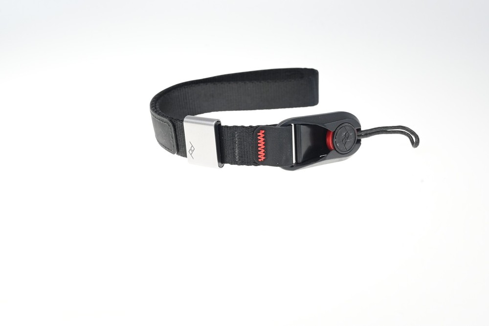 Peak Design Wrist Cuff Strap Black Red #G324
