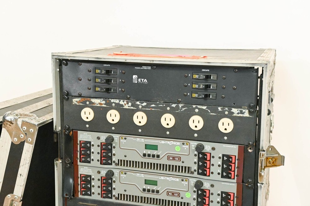 Lightronics 24-Channel Dimmer Rack with Road Case CG01QYD