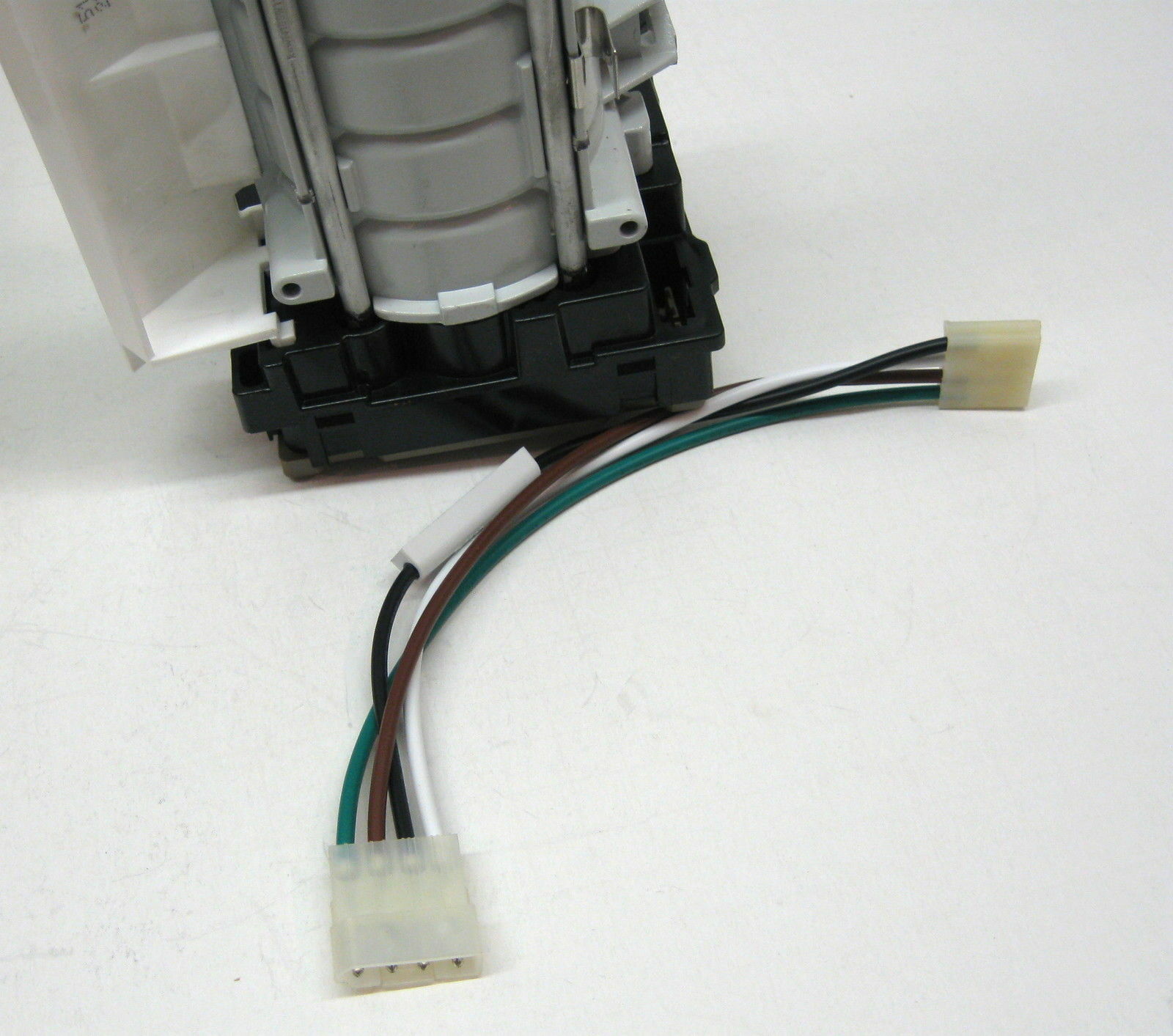 Ice Maker for Whirlpool Kitchenaid 2198597 Refrigerator Icemaker AP3182733