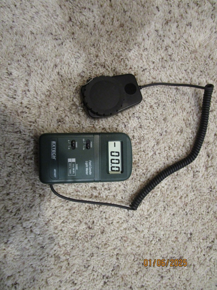 EXTECH Instruments 401027 light meter