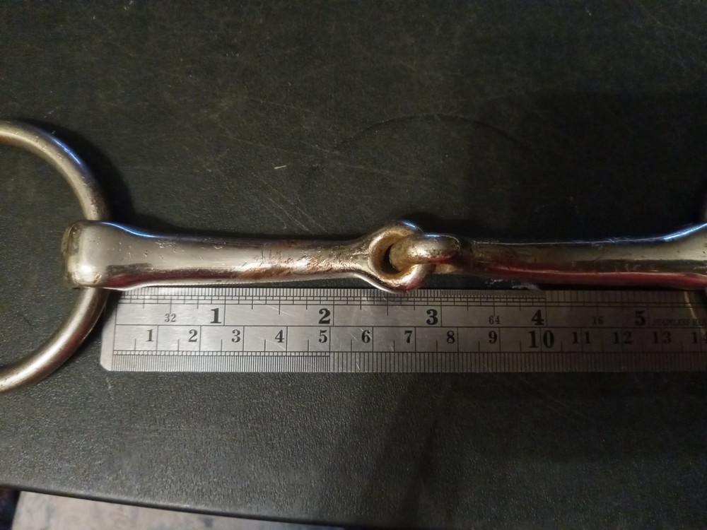 Loose Ring Snaffle Bit 5 1/2 in
