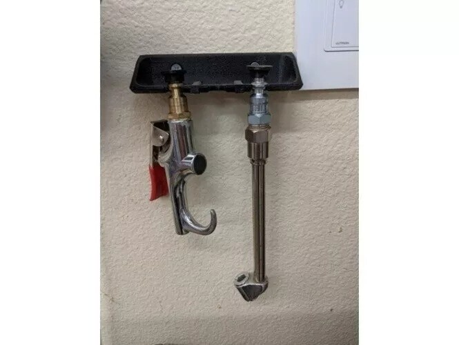 Wall Mounted Air Tool Quick Connect Attachments Holder Pneumatic Accessory Hang