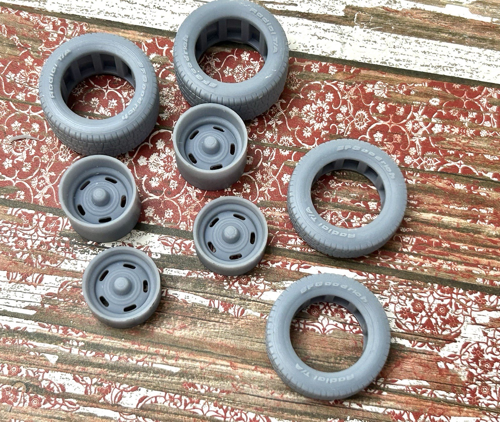 1/24 Scale: 15-inch “Chevy Rally” Resin Wheels W/ Wide Rear Tires