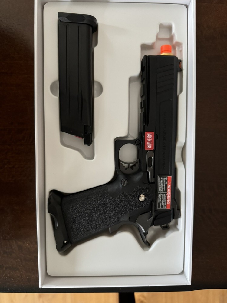 EMG / Salient Arms International Custom Airsoft Training (Replica)