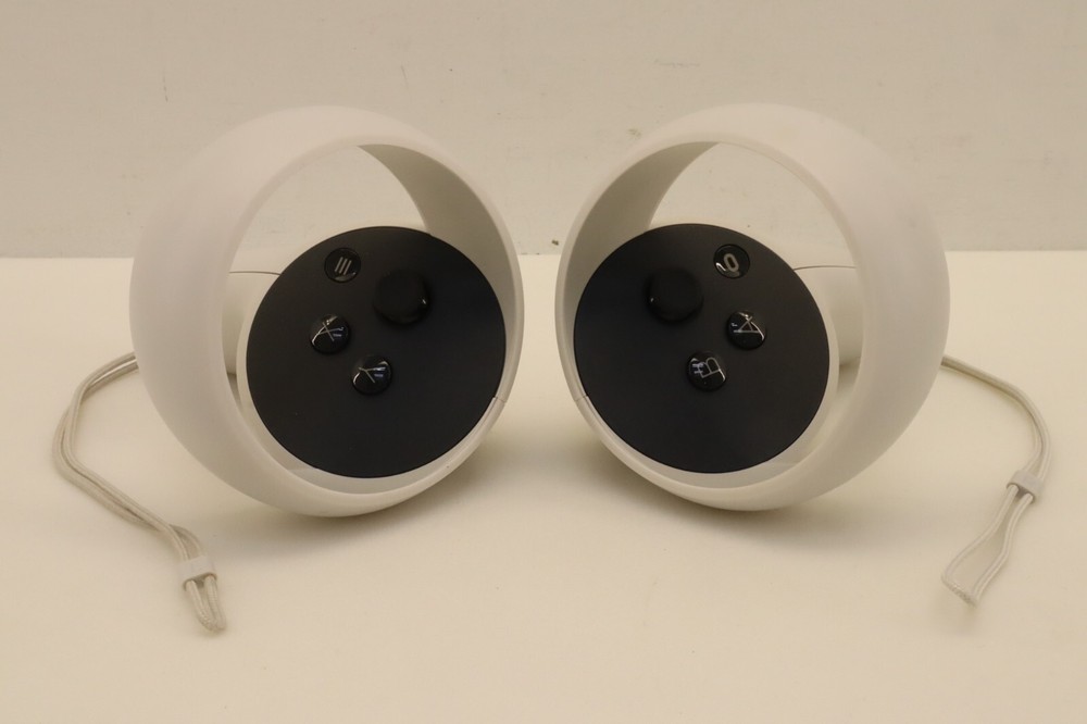 Meta Quest 2 - 128gb - Headset, Controllers, Charging Cable