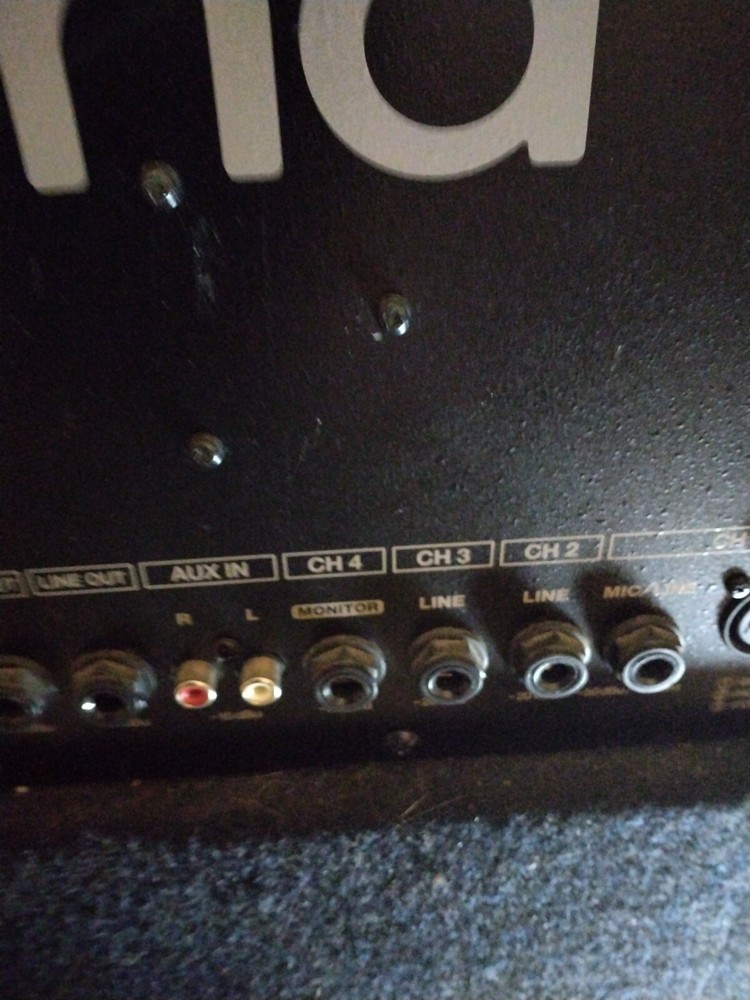 Roland KC-150 4-Channel Mixing Keyboard Amplifier